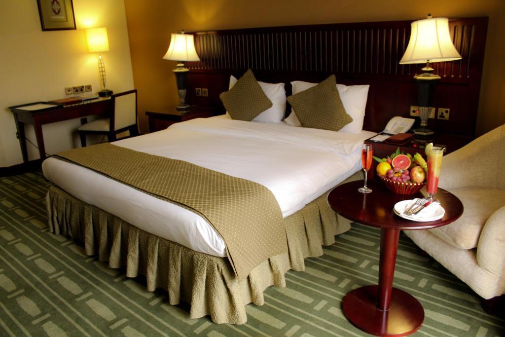 Golden Tulip Khatt Springs Resort & Spa Ras al-Khaimah Habitación foto