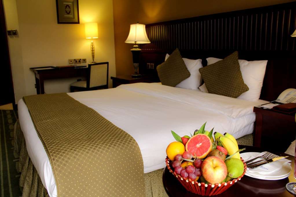 Golden Tulip Khatt Springs Resort & Spa Ras al-Khaimah Exterior foto